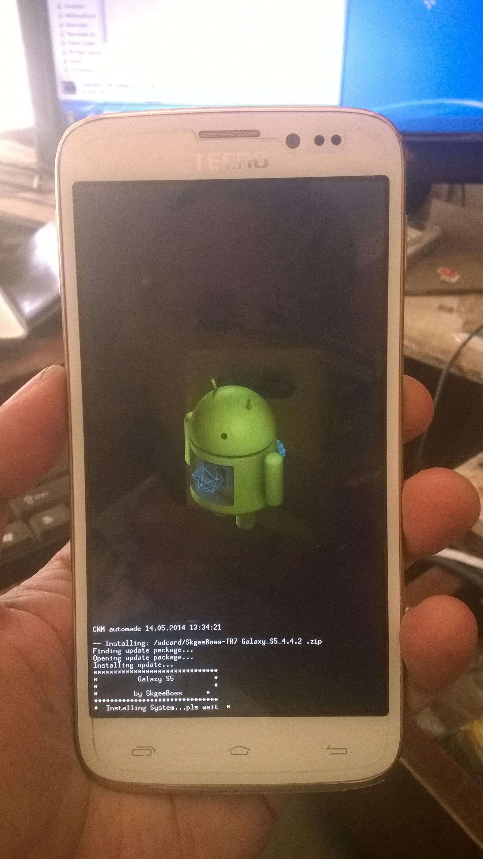 ����� ����� tecno r7