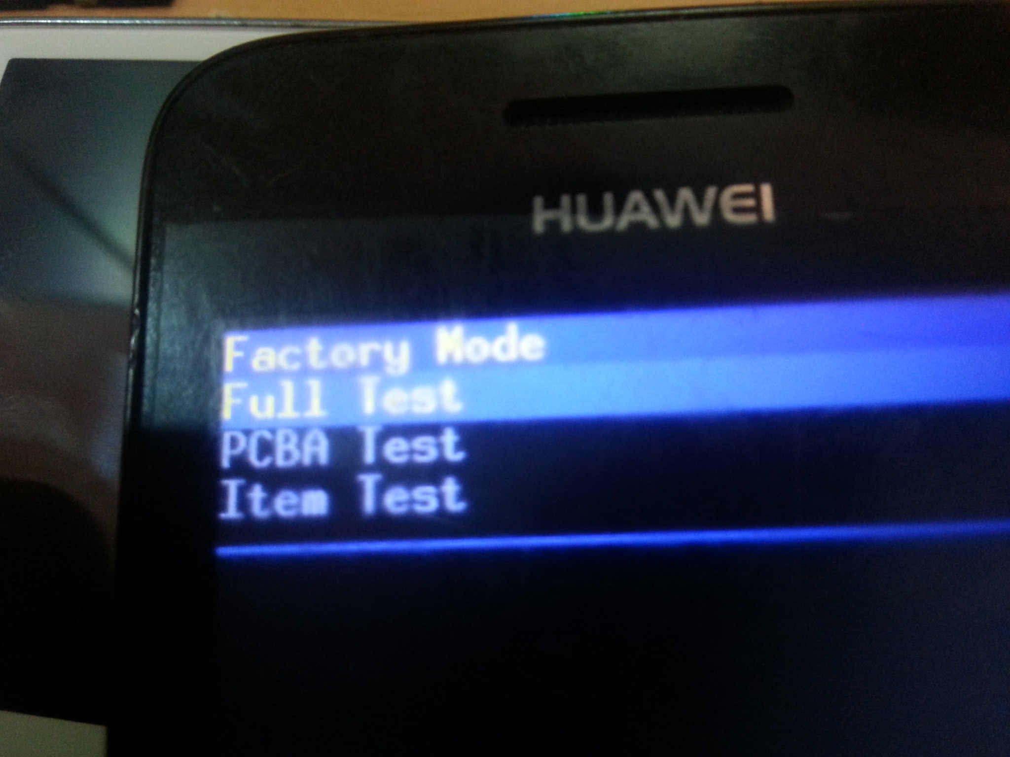 ����� �� ���� HUAWEI Y220