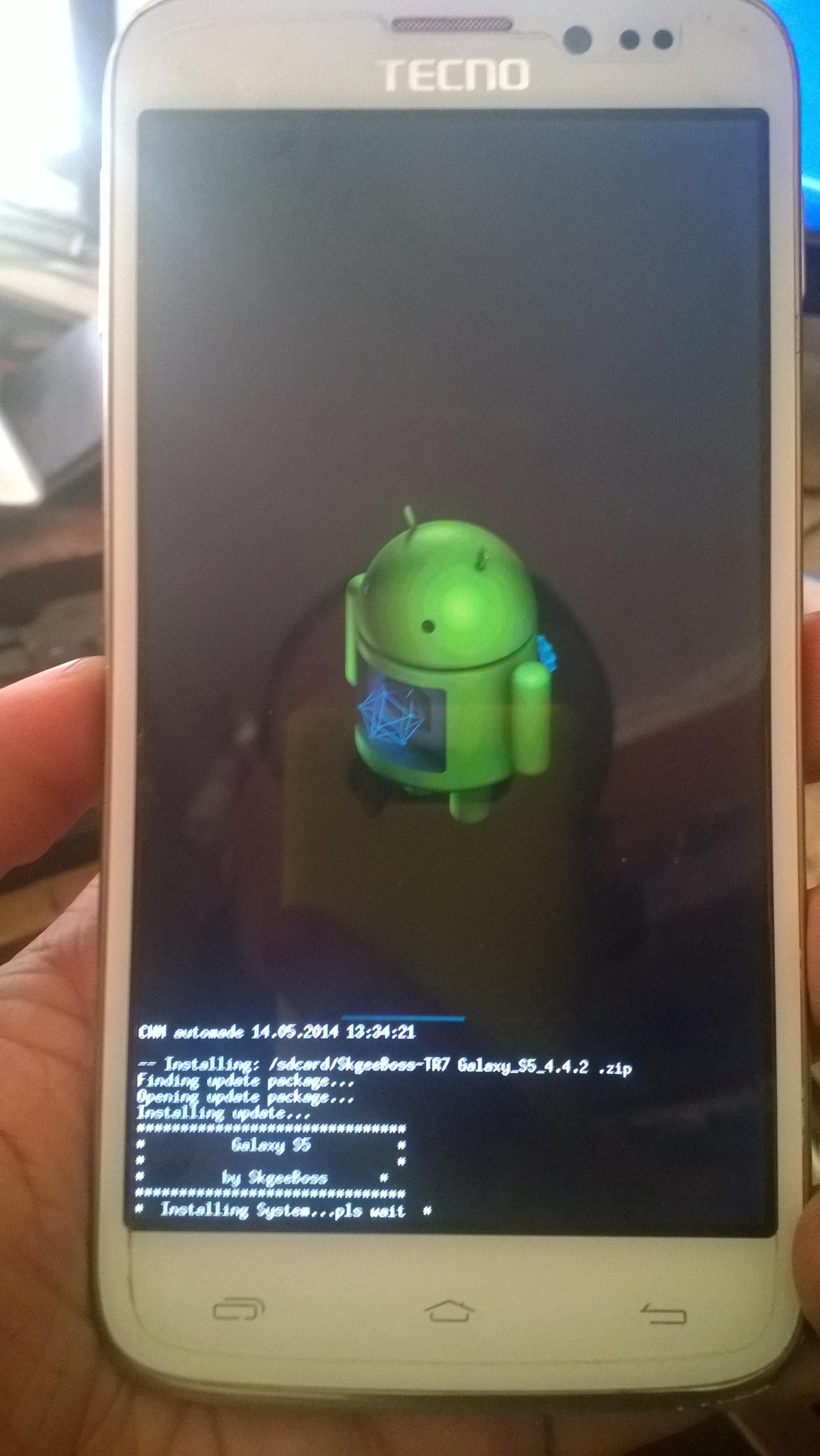 ����� ����� tecno r7